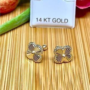 olid Yellow Gold 14 Karat Clover 10x10 Diamond cut Earring